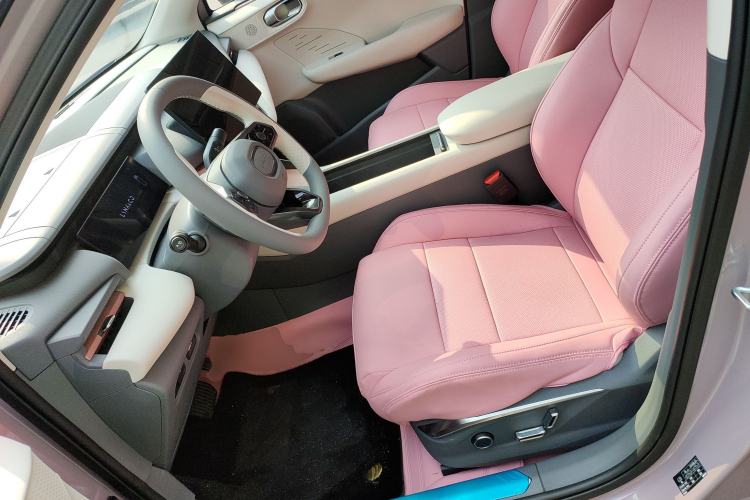 Used Lynk & Co 06 EM-P 2023 EM-P 126 Long-Range Halo Left Front Seat