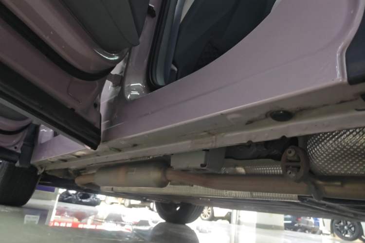 Used Lynk & Co 06 EM-P 2023 EM-P 126 Long-Range Halo Left Side Sill