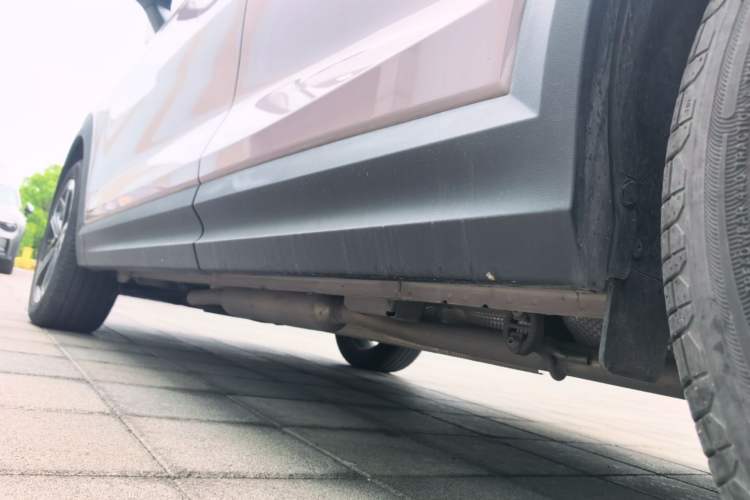 Used Lynk & Co 06 EM-P 2023 EM-P 126 Long-Range Halo Left Side Sill