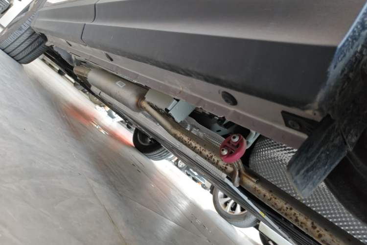 Used Lynk & Co 06 EM-P 2023 EM-P 126 Long-Range Halo Left Side Sill
