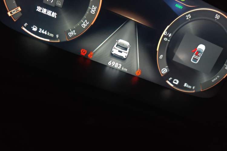 Used Lynk & Co 06 EM-P 2023 1.5T Remix PHEV Shero Odometer Close Up