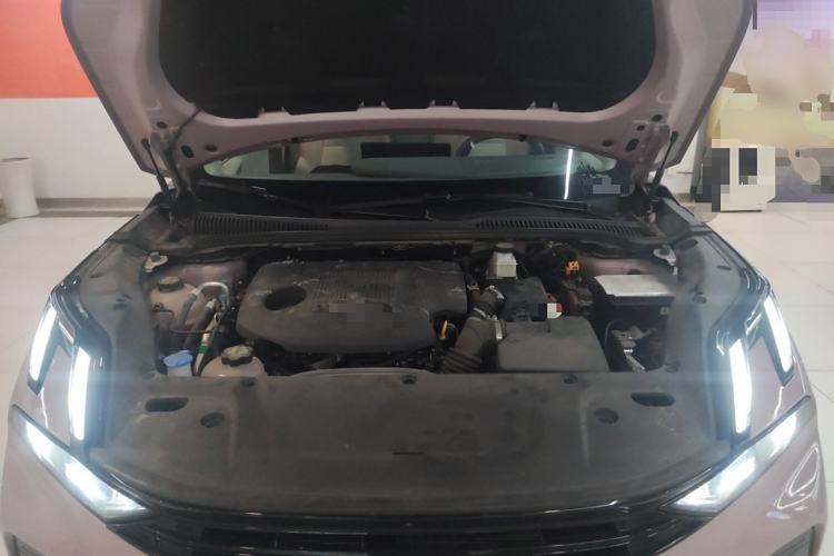 Used Lynk & Co 06 EM-P 2023 EM-P 126 Long-Range Halo Engine Bay