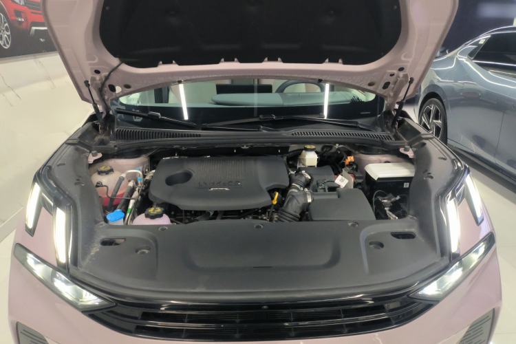 Used Lynk & Co 06 EM-P 2023 EM-P 126 Long-Range Halo Engine Bay