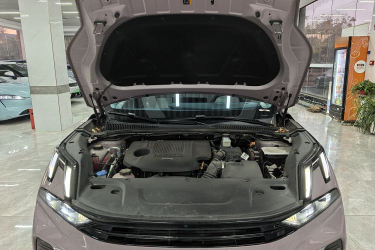 Used Lynk & Co 06 EM-P 2023 EM-P 126 Long-Range Halo Engine Bay
