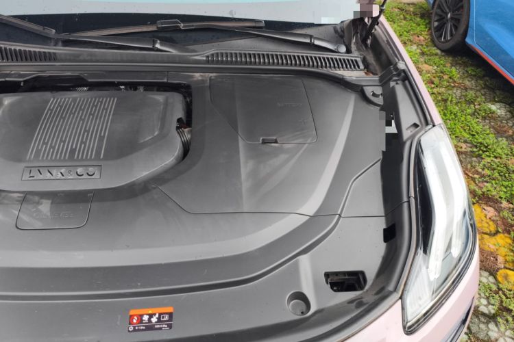 Used Lynk & Co 06 EM-P 2023 1.5T Remix PHEV Shero Engine Bay Left