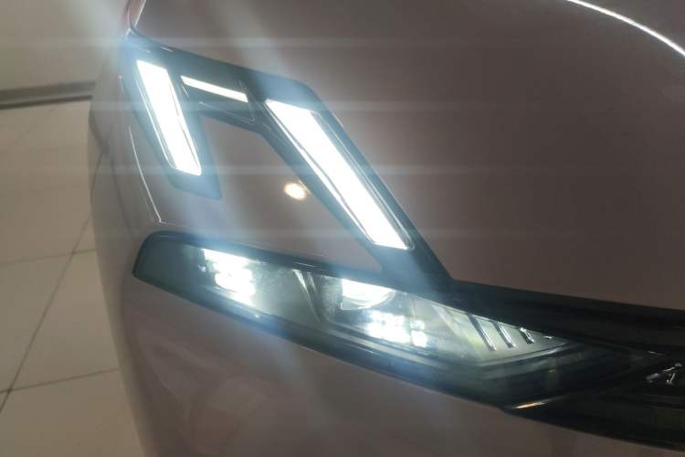 Used Lynk & Co 06 EM-P 2023 EM-P 126 Long-Range Halo Exterior 6