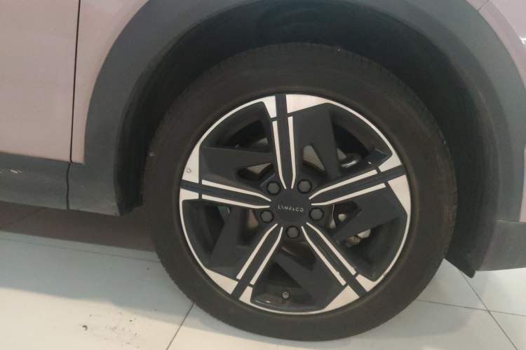 Used Lynk & Co 06 EM-P 2023 EM-P 126 Long-Range Halo Exterior 7