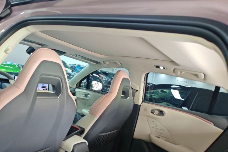 Used Lynk & Co 06 EM-P 2023 EM-P 126 Long-Range Halo Headliner