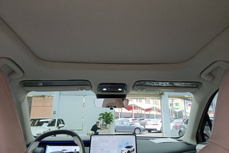 Used Lynk & Co 06 EM-P 2023 EM-P 126 Long-Range Halo Headliner