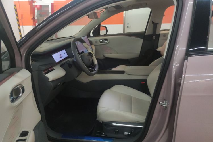 Used Lynk & Co 06 EM-P 2023 EM-P 126 Long-Range Halo Interior 3