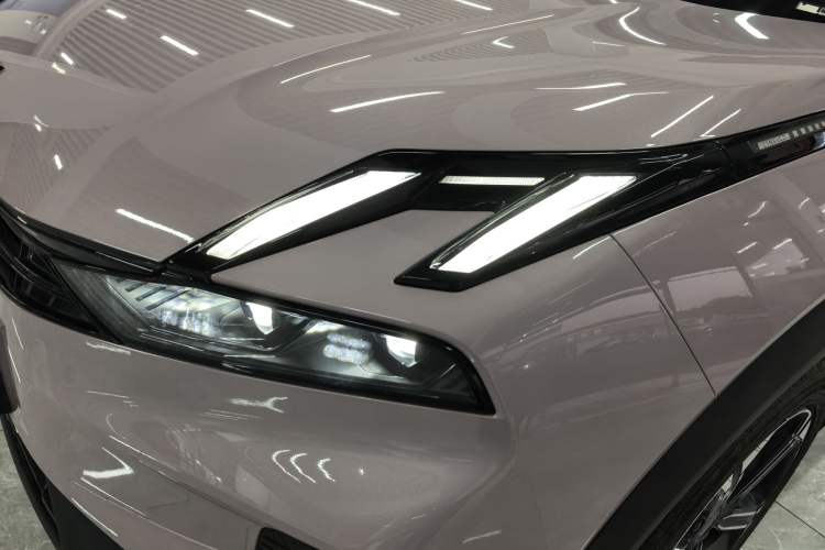Used Lynk & Co 06 EM-P 2023 EM-P 126 Long-Range Halo Left Front Headlight