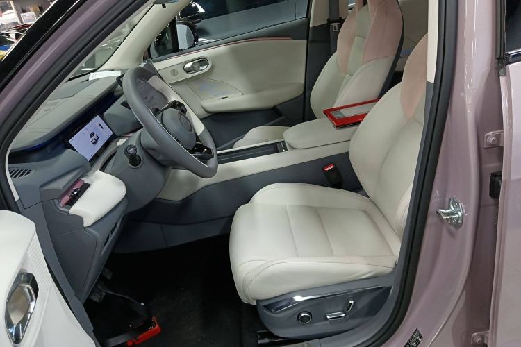 Used Lynk & Co 06 EM-P 2023 EM-P 126 Long-Range Halo Left Front Seat