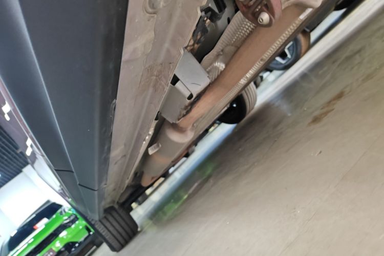 Used Lynk & Co 06 EM-P 2023 EM-P 126 Long-Range Halo Left Side Sill