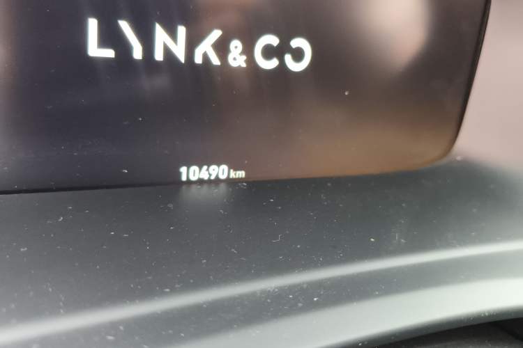 Used Lynk & Co 06 EM-P 2023 1.5T Remix PHEV Shero Odometer Close Up