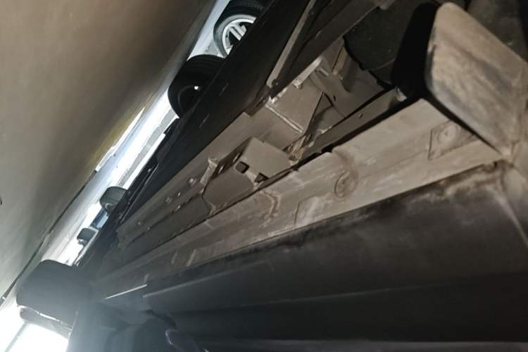 Used Lynk & Co 06 EM-P 2023 EM-P 126 Long-Range Pro Right Side Sill