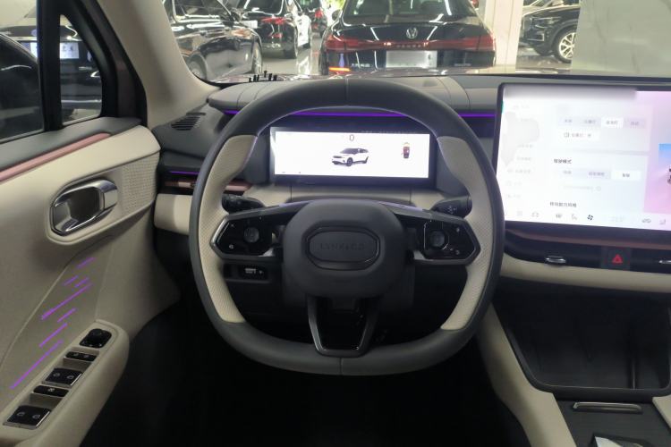 Used Lynk & Co 06 EM-P 2023 EM-P 126 Long-Range Halo Steering Wheel