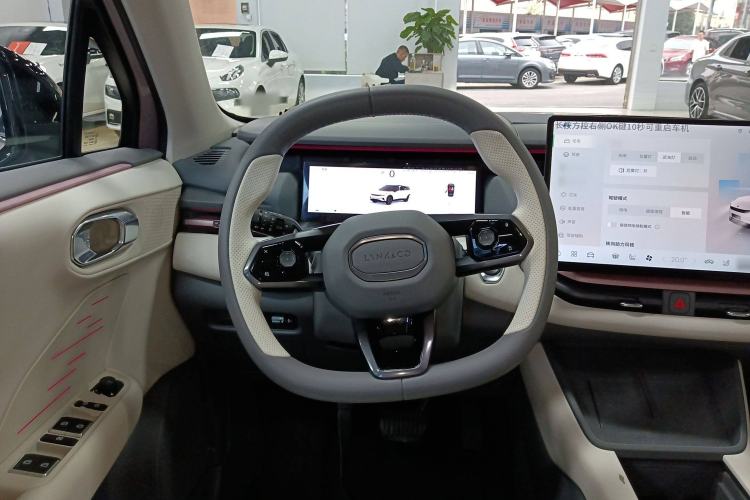 Used Lynk & Co 06 EM-P 2023 EM-P 126 Long-Range Halo Steering Wheel