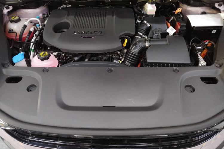 Used Lynk & Co 06 EM-P 2023 EM-P 126 Long-Range Halo Engine Bay