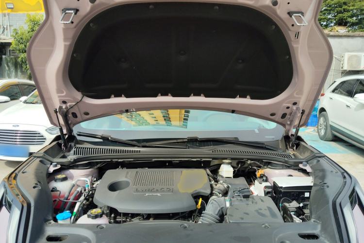 Used Lynk & Co 06 EM-P 2023 EM-P 126 Long-Range Halo Engine Bay