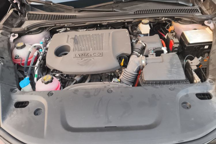 Used Lynk & Co 06 EM-P 2023 EM-P 126 Long-Range Halo Engine Bay