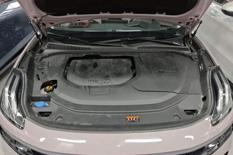 Used Lynk & Co 06 EM-P 2023 1.5T Remix PHEV Shero Engine Bay
