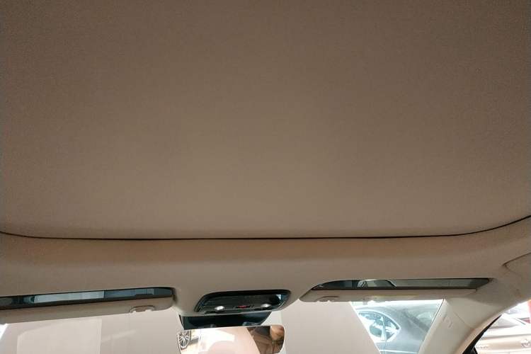 Used Lynk & Co 06 EM-P 2023 EM-P 126 Long-Range Halo Headliner