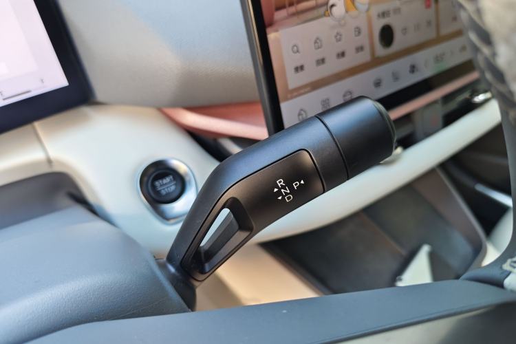 Used Lynk & Co 06 EM-P 2023 EM-P 126 Long-Range Halo Interior 12