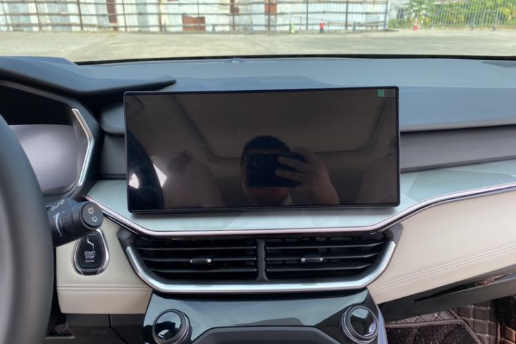 Used Lynk & Co 06 EM-P 2023 1.5T Remix PHEV Shero Interior 3