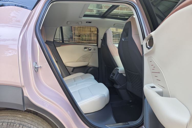 Used Lynk & Co 06 EM-P 2023 EM-P 126 Long-Range Halo Interior 3