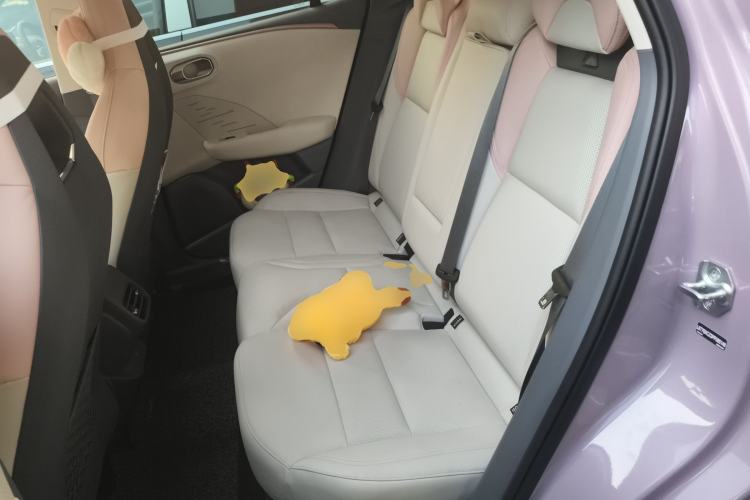 Used Lynk & Co 06 EM-P 2023 EM-P 126 Long-Range Halo Interior 4