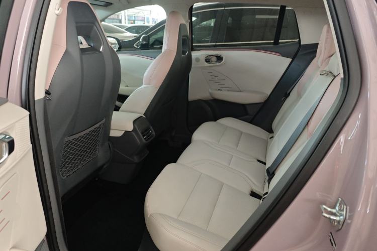 Used Lynk & Co 06 EM-P 2023 EM-P 126 Long-Range Halo Interior 4
