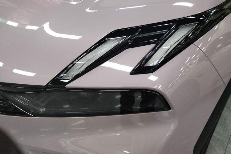 Used Lynk & Co 06 EM-P 2023 EM-P 126 Long-Range Halo Left Front Headlight