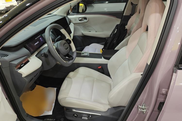 Used Lynk & Co 06 EM-P 2023 EM-P 126 Long-Range Halo Left Front Seat