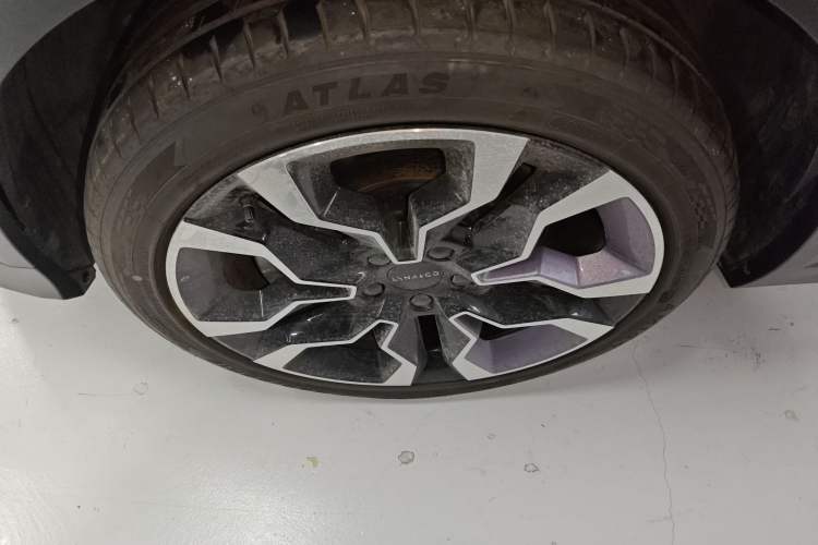 Used Lynk & Co 06 EM-P 2023 1.5T Remix PHEV Shero Left Front Wheel Hub