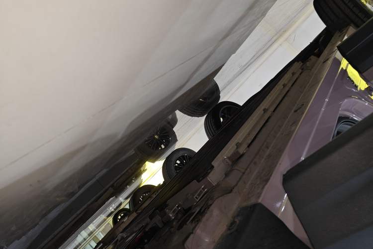 Used Lynk & Co 06 EM-P 2023 EM-P 126 Long-Range Halo Right Side Sill