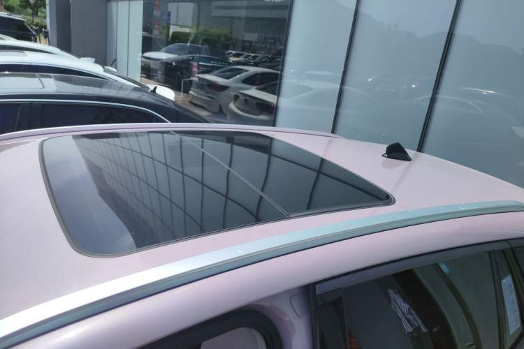 Used Lynk & Co 06 EM-P 2023 1.5T Remix PHEV Shero Roof