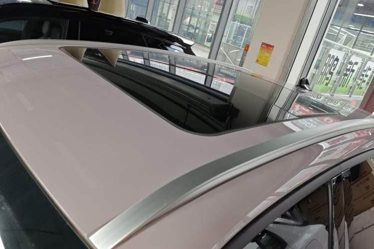 Used Lynk & Co 06 EM-P 2023 1.5T Remix PHEV Shero Roof