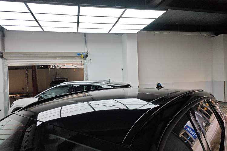 Used Lynk & Co 06 EM-P 2023 EM-P 126 Long-Range Halo Roof