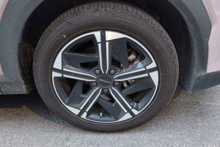 Used Lynk & Co 06 EM-P 2023 EM-P 126 Long-Range Halo Right Front Wheel Hub