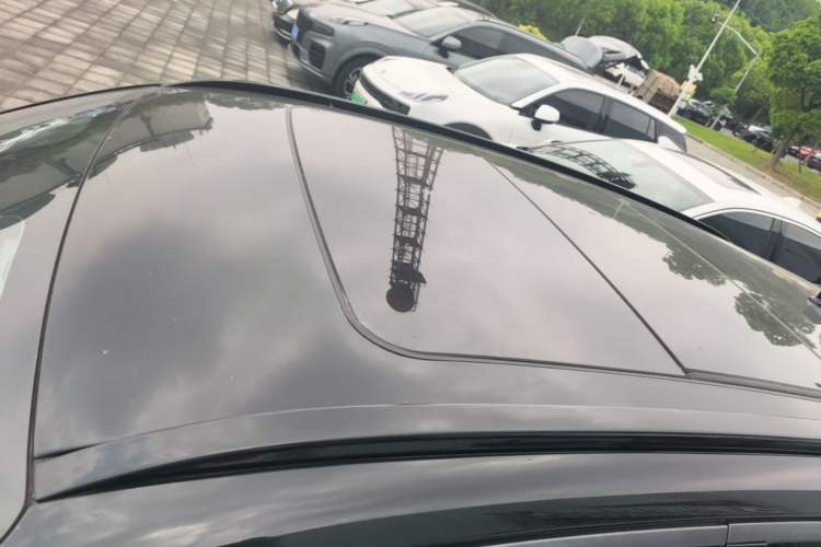 Used Lynk & Co 06 EM-P 2023 EM-P 126 Long-Range Halo Roof