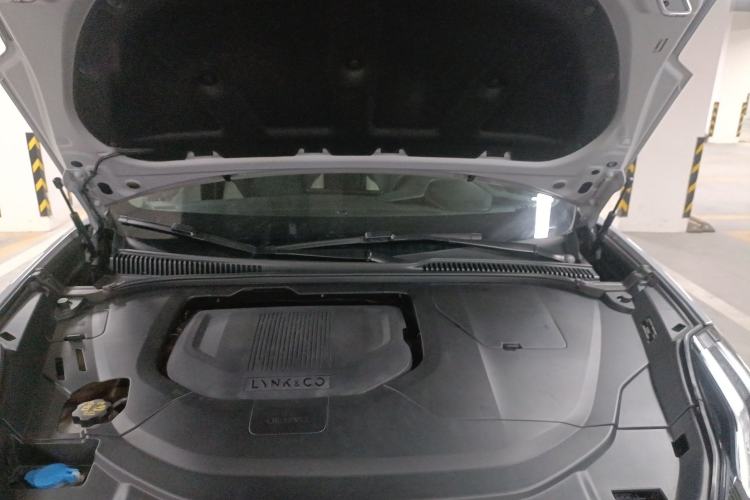 Used Lynk & Co 06 EM-P 2023 1.5T Remix PHEV Pro Engine Bay
