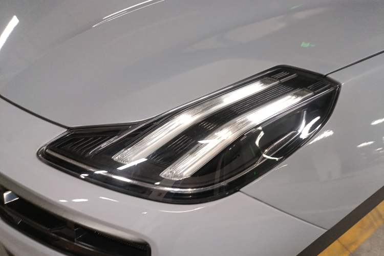 Used Lynk & Co 06 EM-P 2023 1.5T Remix PHEV Pro Left Front Headlight