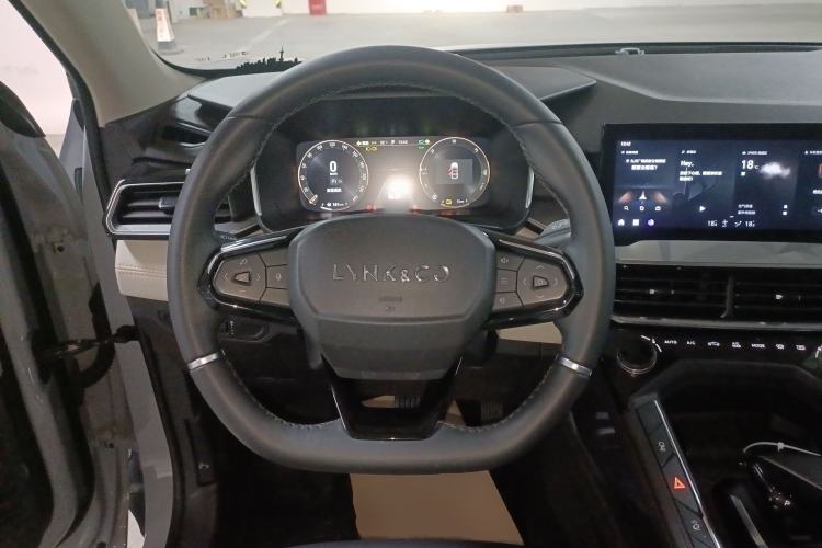 Used Lynk & Co 06 EM-P 2023 1.5T Remix PHEV Pro Steering Wheel