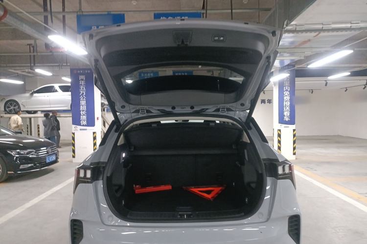 Used Lynk & Co 06 EM-P 2023 1.5T Remix PHEV Pro Trunk