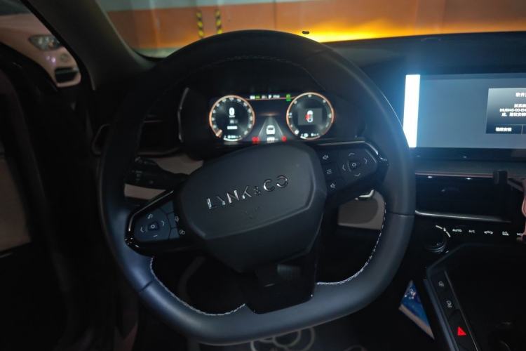 Used Lynk & Co 06 EM-P 2023 1.5T Remix PHEV Shero Steering Wheel