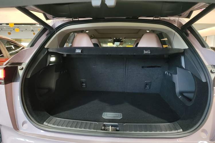 Used Lynk & Co 06 EM-P 2023 1.5T Remix PHEV Shero Trunk