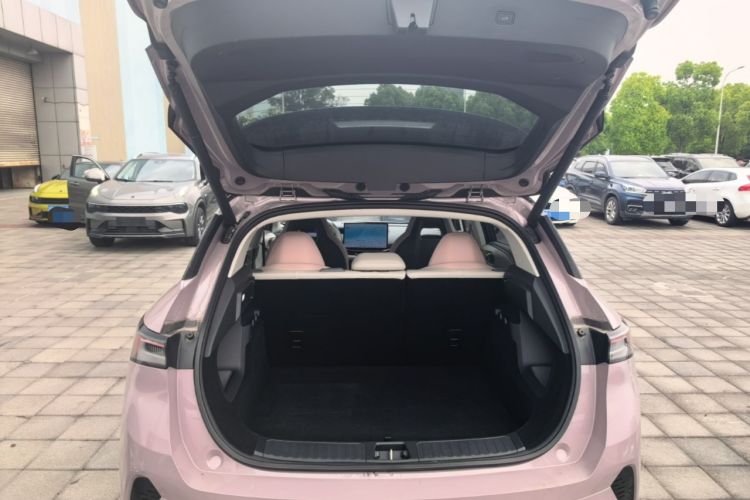 Used Lynk & Co 06 EM-P 2023 EM-P 126 Long-Range Halo Trunk