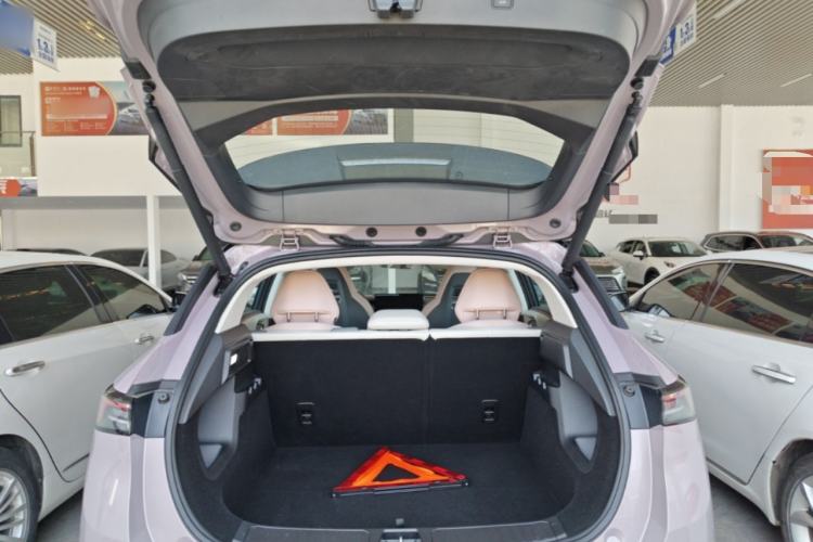 Used Lynk & Co 06 EM-P 2023 EM-P 126 Long-Range Halo Trunk