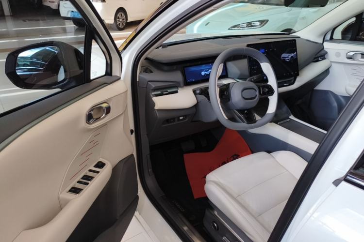 Used Lynk & Co 06 EM-P 2023 EM-P 126 Long-Range Halo Driver Seat