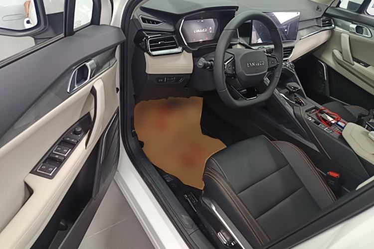 Used Lynk & Co 06 EM-P 2023 1.5T Remix PHEV Pro Driver Seat